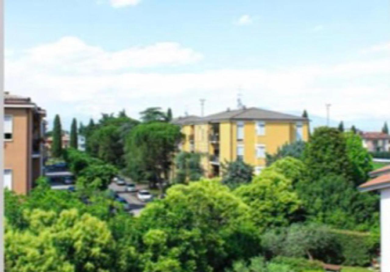 La Magnolia Apartments II Rose Desenzano del Garda Exterior photo