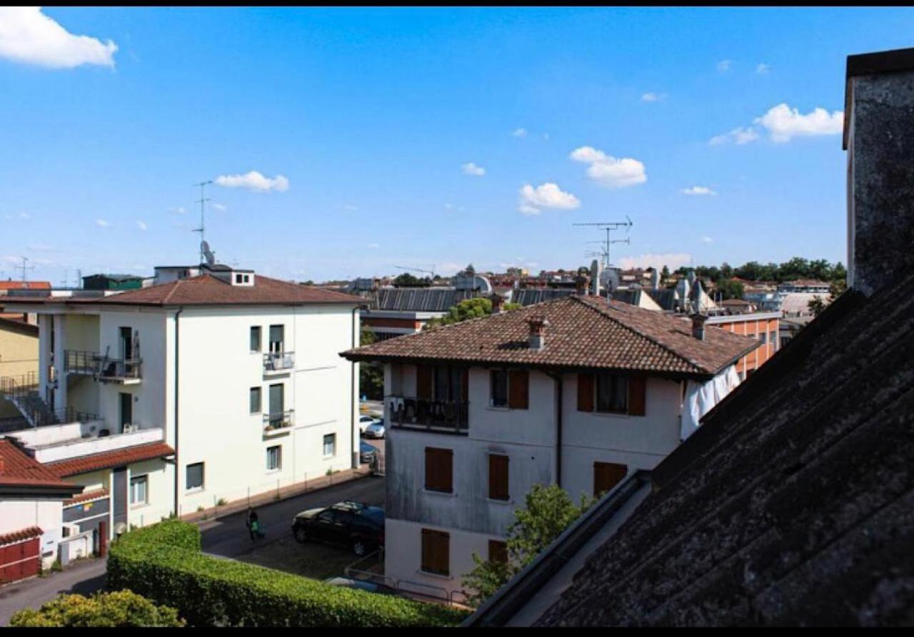 La Magnolia Apartments II Rose Desenzano del Garda Exterior photo